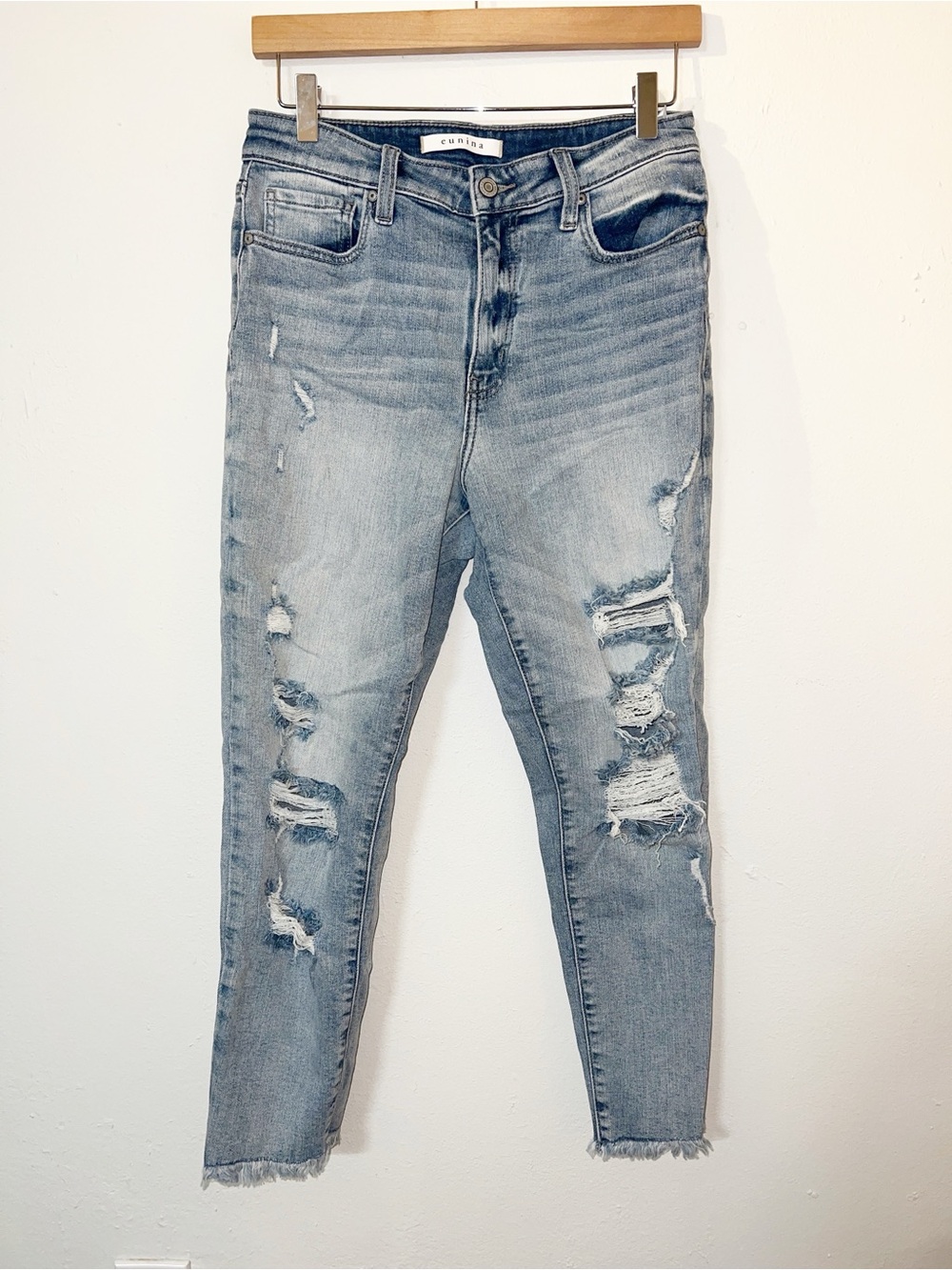 Eunina Light Wash Distressed Women’s Skinny Jeans